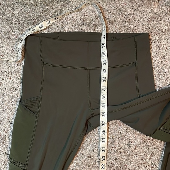 Lululemon Speed Up Camo Green Mesh Legging Size 8 - Picture 8 of 8
